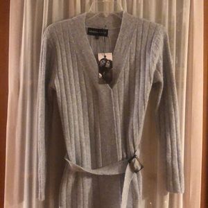 Very cute Kendall & Kylie sweater dress